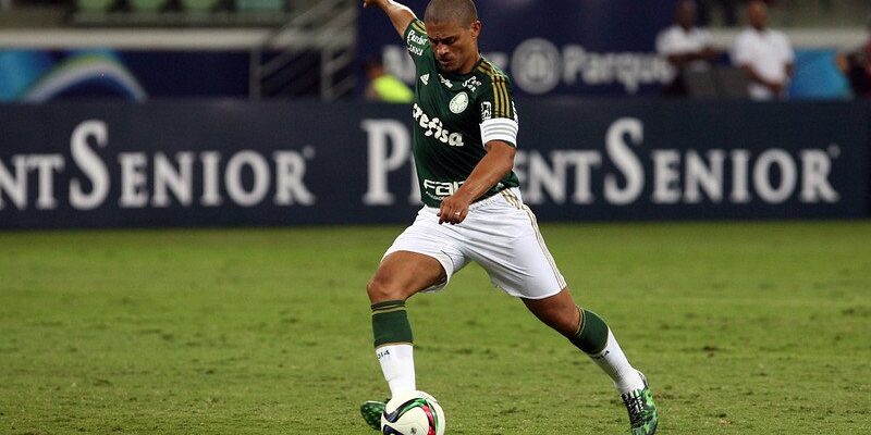 Ex-Cruzeiro rebate montagem sobre ídolos do Palmeiras: ‘Essa é mole’