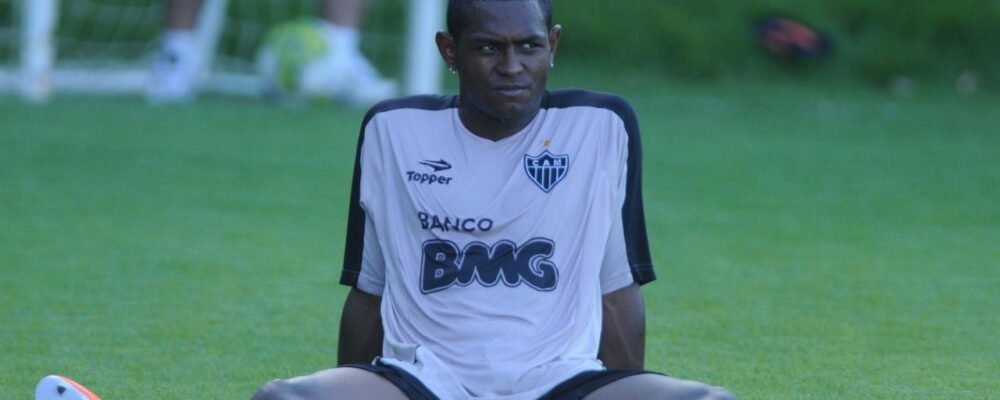 Ex-Galo e Botafogo, Jobson reforça clube de cidade de 46 mil habitantes