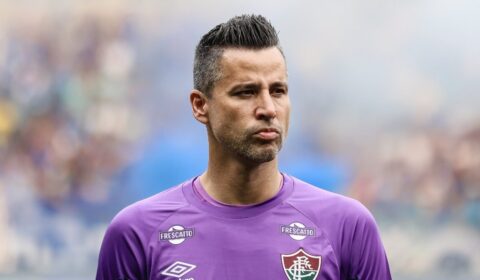 Fábio, do Fluminense, reage a postagem de torcedores do Cruzeiro