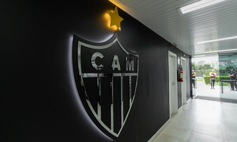 Escudo do Atlético na Cidade do Galo (foto: Pedro Souza/Atlético)