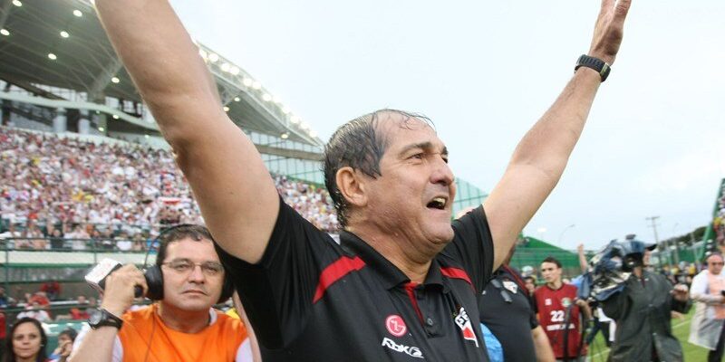 Ídolo deve deixar clube da Série A em meio a crise política