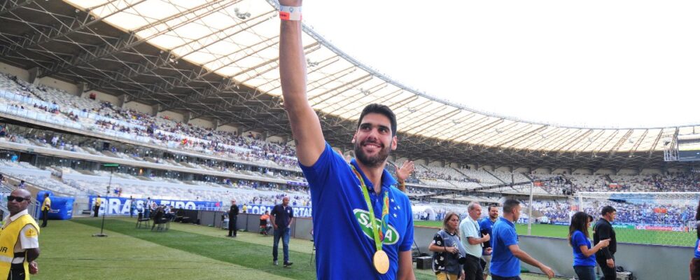 Ídolo do Cruzeiro, campeão olímpico no vôlei vira corretor de luxo: ‘Me encontrei’