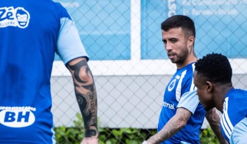 Jogador se recupera de lesão e reforça Cruzeiro em estreia no Brasileiro