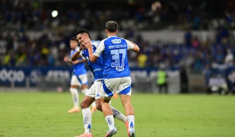 Joia do Cruzeiro faz 1º gol como profissional; veja vídeo