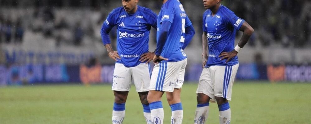Jornalista alerta: ‘Cruzeiro é o time que tem mais a perder com a loucura do estadual’