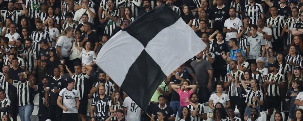 Lucas Villalba faz promessa à torcida do Botafogo: ‘Vou dar a vida pela camisa’