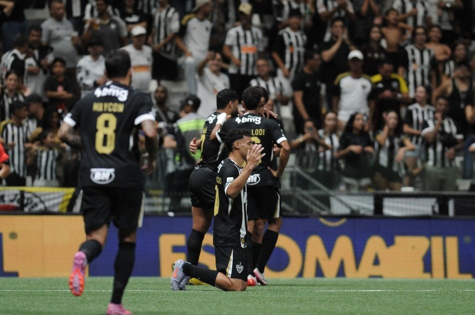 Jogadores do Atlético (foto: Alexandre Guzanshe/EM/DA.Press)