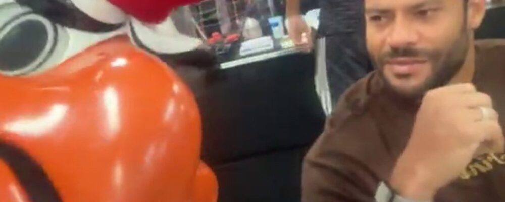 O dia seguinte de Hulk ao imbróglio com Atlético tem café da manhã com elenco