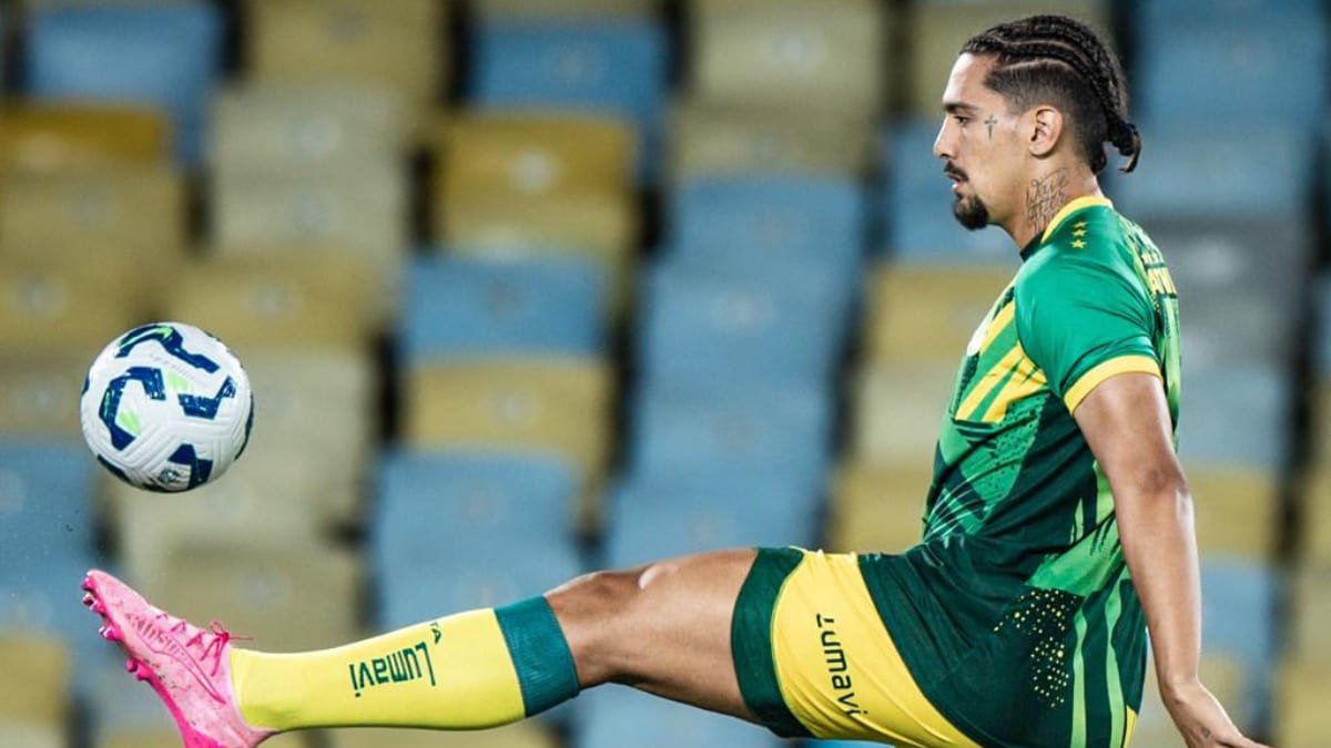 Atacante Chico da Costa reforça o Cruzeiro para a temporada 2026 (foto: Pedro Zacchi/Mirassol)