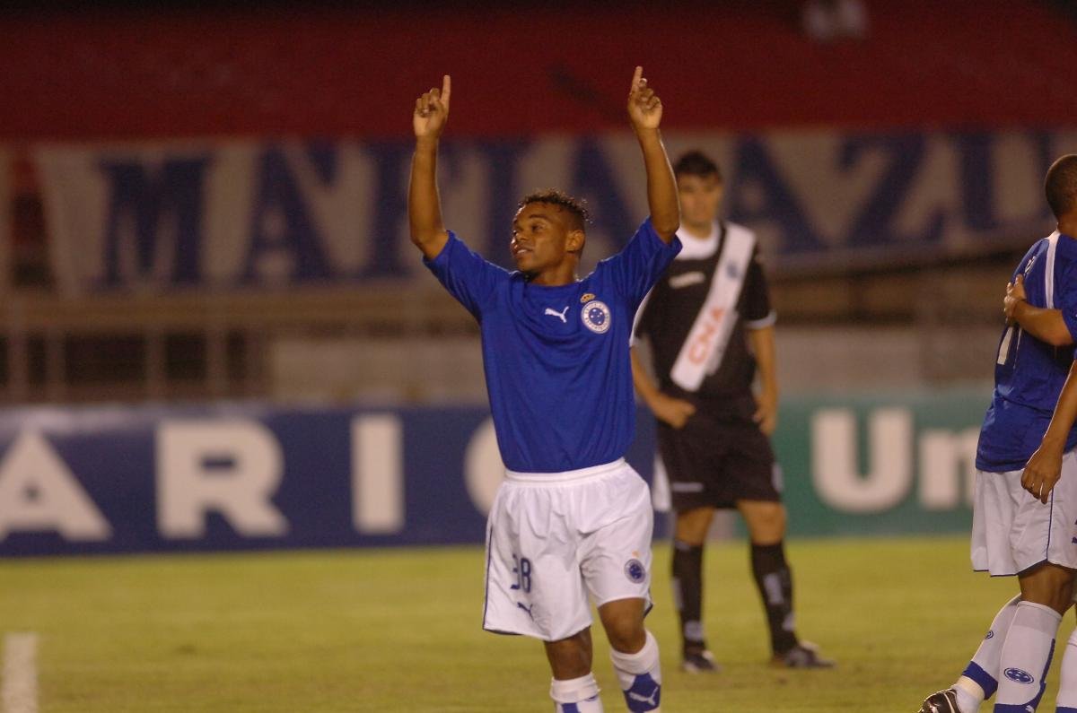 Carlinhos Bala marcou três gols em 17 jogos pelo Cruzeiro (foto: Emmanuel Pinheiro/Estado de Minas)