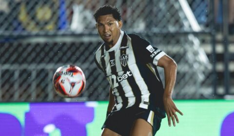 Rony fica no Atlético? Atacante responde sobre o futuro