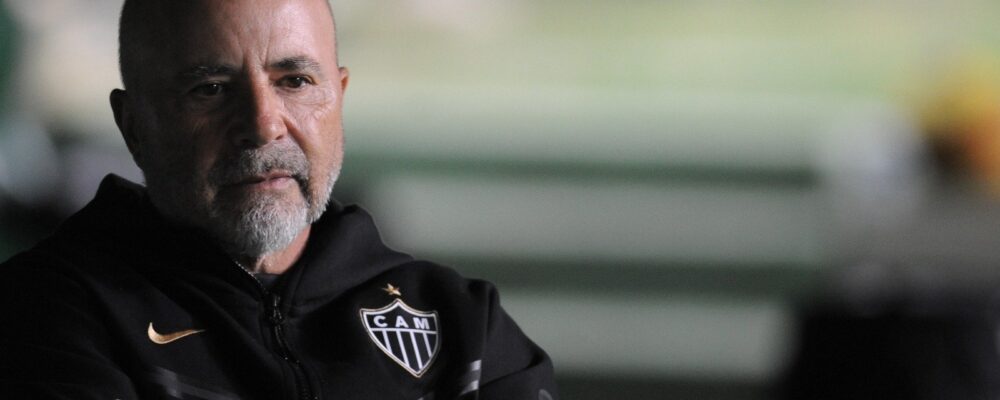 Sampaoli discorda de jornalista após empate do Atlético