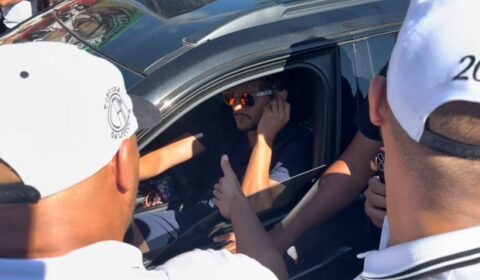 Scarpa rebate acusação de torcedor do Atlético: ‘Não tem sentido fazer corpo mole’