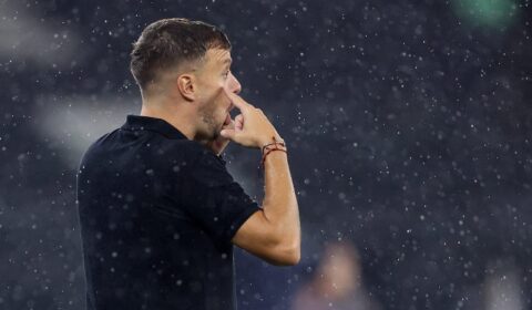 Técnico do Botafogo prevê mudança de estratégia contra Cruzeiro: ‘Assumimos o risco’