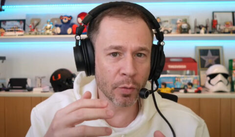 Tiago Leifert não perdoa e alfineta Globo por cobertura de lance do Flamengo