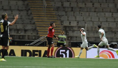 Vitor Roque volta a ser algoz do Atlético e impede derrota do Palmeiras; veja o gol