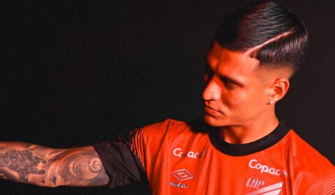 Volante que esteve na mira do Atlético recentemente acerta com o Athletico-PR