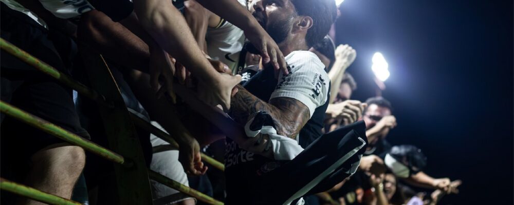 Yuri Alberto marca no fim, Corinthians bate Velo Clube e entra no G8 do Paulistão