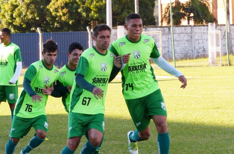 Carlos Vinícius (foto: Mayra Ayres / Caldense)