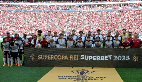 A premiação do Corinthians pelo título da Supercopa do Brasil
