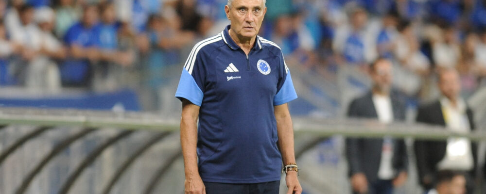 A reação de Tite aos xingamentos da torcida do Cruzeiro