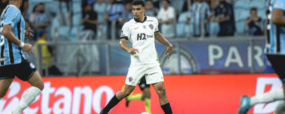 Atlético: Victor Hugo reconhece jogo difícil, mas exalta Everson