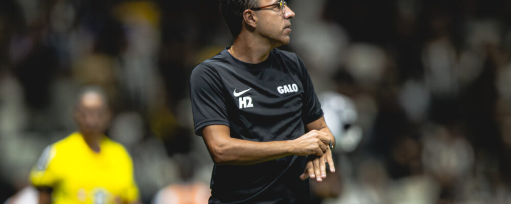 Atlético: interino explica saída de Maycon e escolha por Franco como único volante