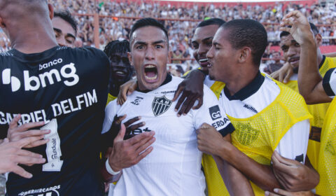 Atlético reforça poder de reação, vira sobre Pouso Alegre e arranca no Mineiro