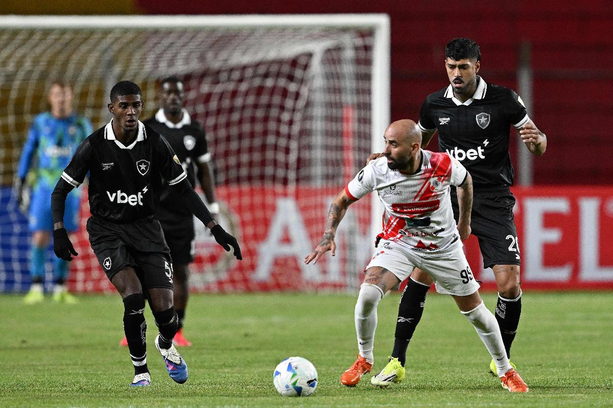 Botafogo perdeu para o Nacional Potosí por 1 a 0 (foto: Aizar RALDES / AFP)