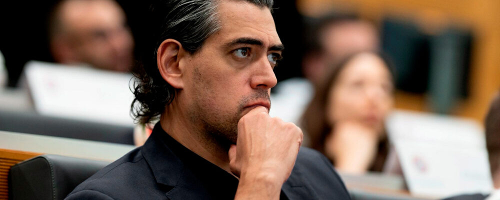 Bracks fala de busca do Atlético por zagueiro e cita três nomes: ‘Um é mentira’