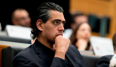 Bracks fala de busca do Atlético por zagueiro e cita três nomes: ‘Um é mentira’