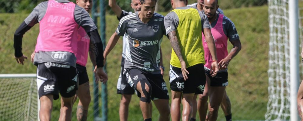 Campeão pelo Atlético encaminha acerto com time que disputará Libertadores