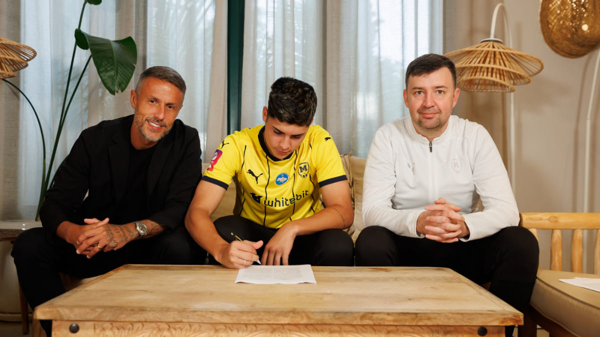 Baptistella, meio-campista ex-Cruzeiro, assinou contrato com o Metalist, da por quatro temporada (foto: Reprodução/Metalist)