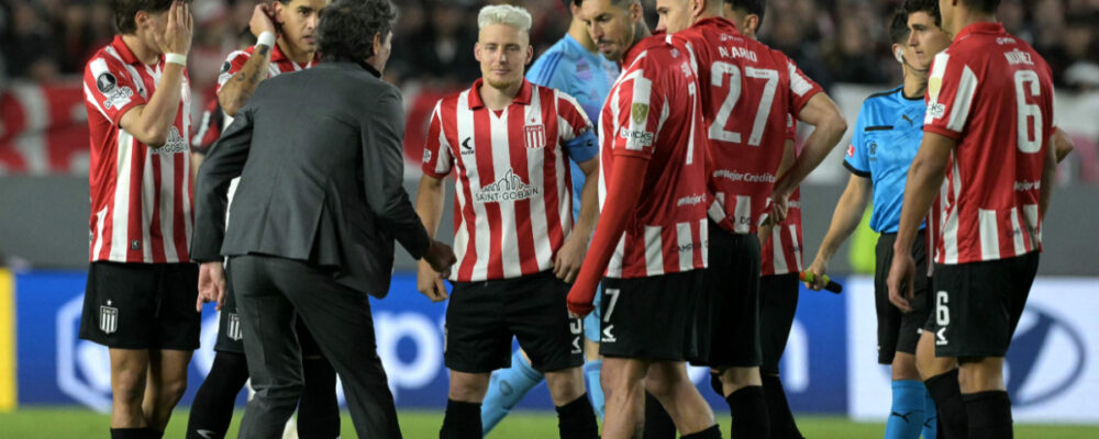 Com Domínguez no Atlético, Estudiantes avança por técnico, diz imprensa