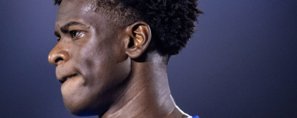 Com zagueiros lesionados, Tite avalia reforços para a defesa do Cruzeiro