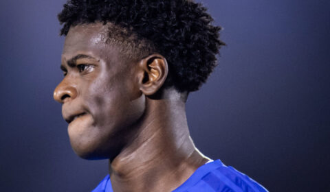 Com zagueiros lesionados, Tite avalia reforços para a defesa do Cruzeiro