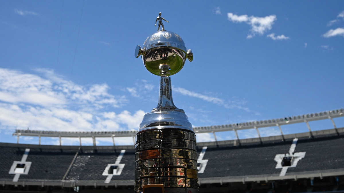 Troféu da Copa Libertadores (foto: Luis Robayo/AFP - 29/11/2024)