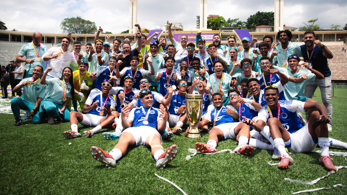 Time do Cruzeiro que foi campeão da Copa São Paulo de Futebol Júnior de 2026 (foto: Marco Galvão / Cruzeiro)