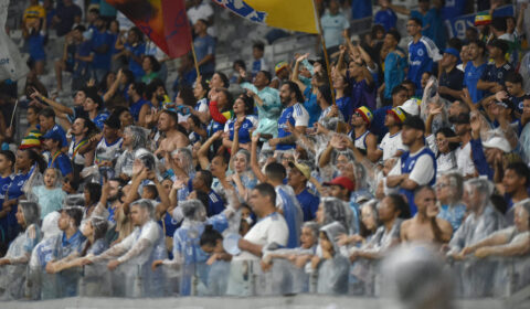 Cruzeiro atinge quase metade da expectativa de público contra Corinthians; veja números