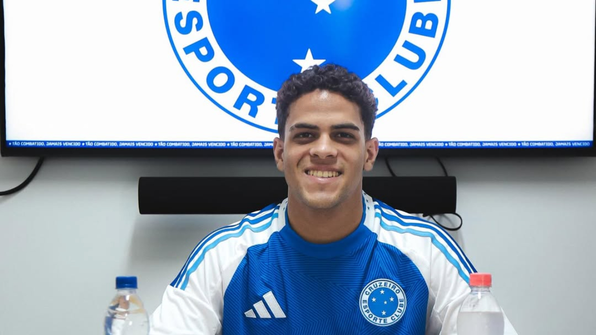 Caio César, novo lateral-direito do Cruzeiro (foto: Gustavo Martins/Cruzeiro)