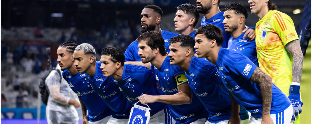 Cruzeiro empata e deixa lanterna do Brasileiro, mas segue ameaçado na rodada