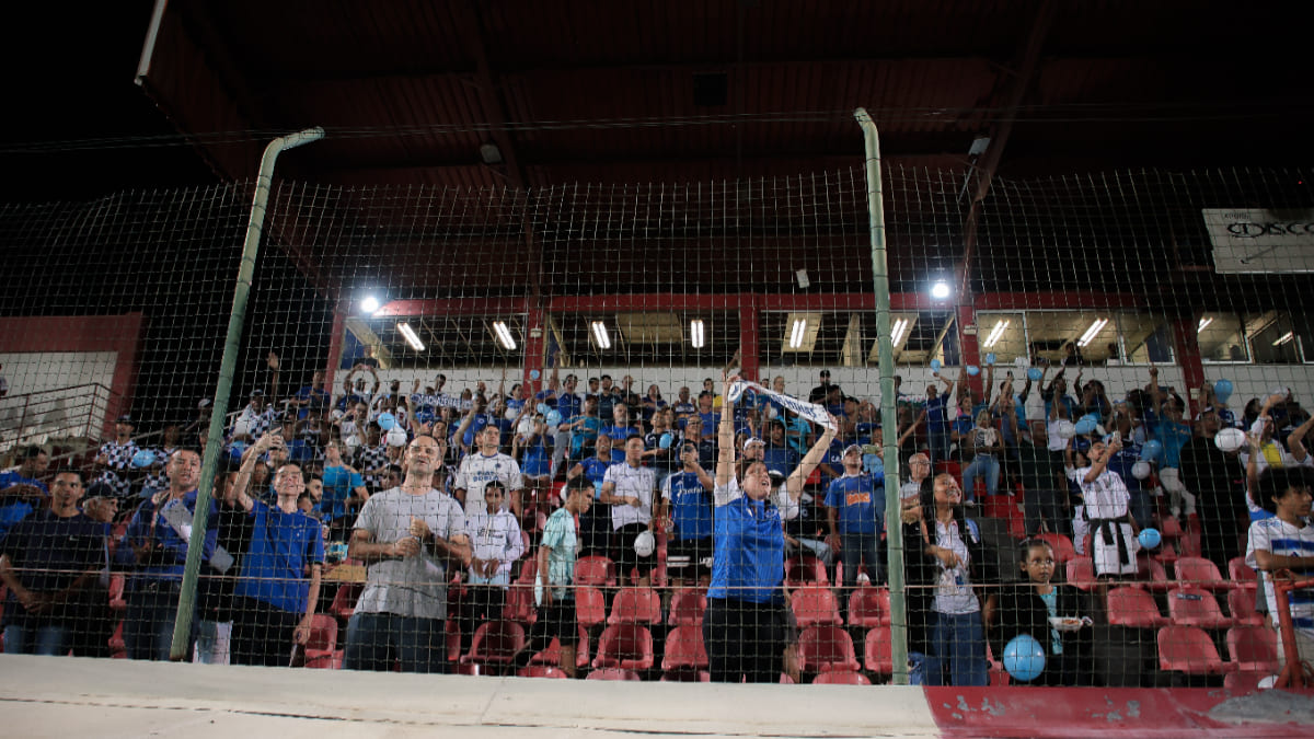 Torcida do Cruzeiro na Arena do Jacaré, em Sete Lagoas (foto: Gustavo Martins/Cruzeiro)