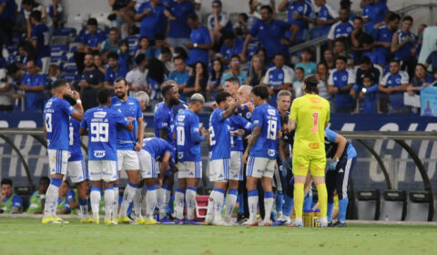 Cruzeiro perde para Coritiba e segue na lanterna do Brasileiro; veja classificação