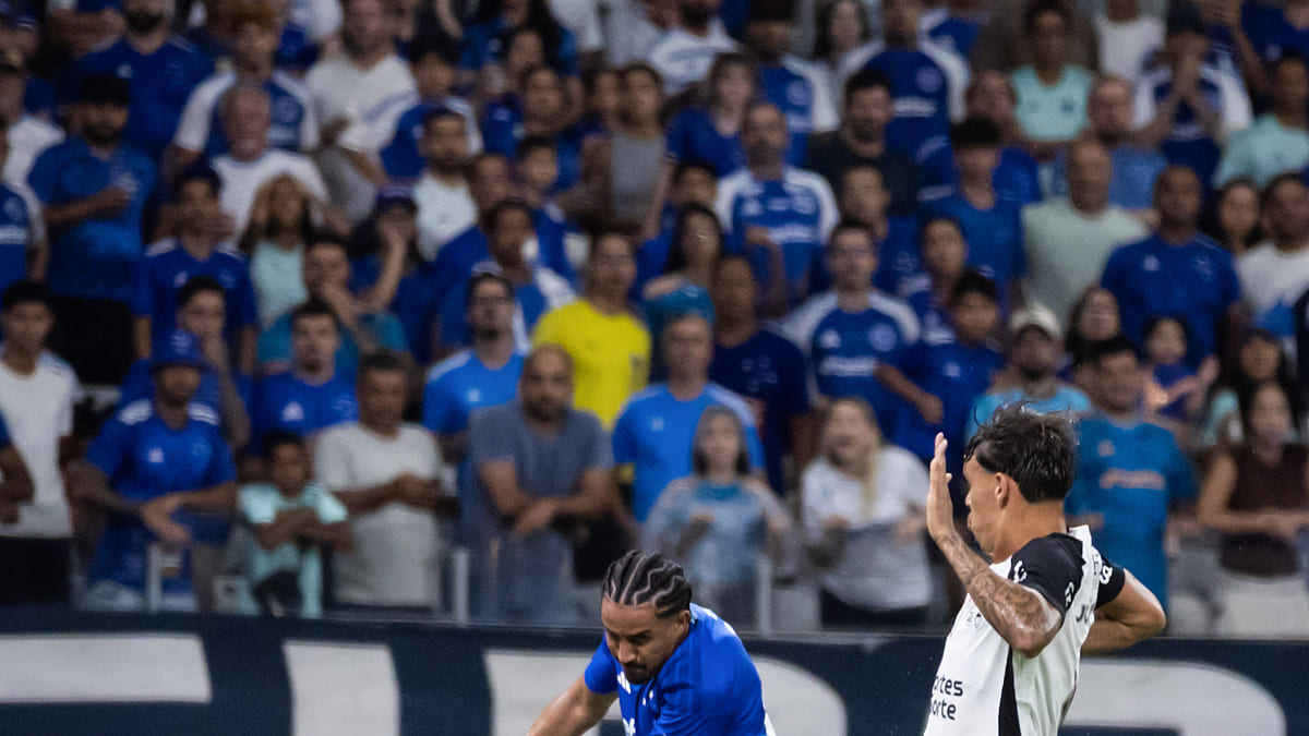 Torcida do Cruzeiro no Mineirão, em Belo Horizonte, durante duelo com o Corinthians (foto: Gustavo Aleixo/Cruzeiro)
