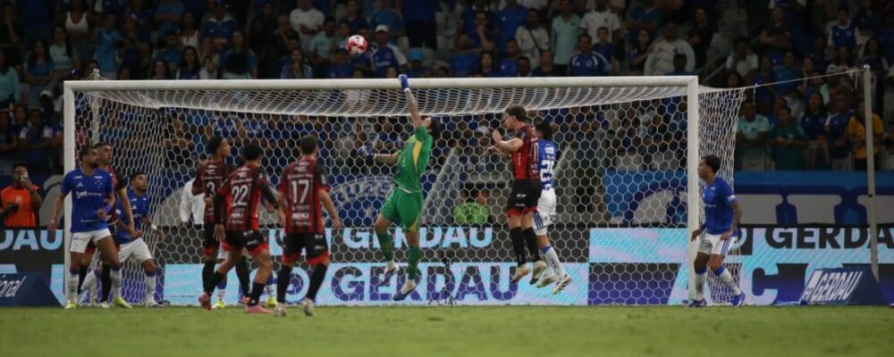 Cruzeiro x Pouso Alegre: Cássio é substituído por Matheus Cunha