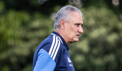 Destaque da base do Cruzeiro treina com os profissionais e pode ir a jogo do Mineiro