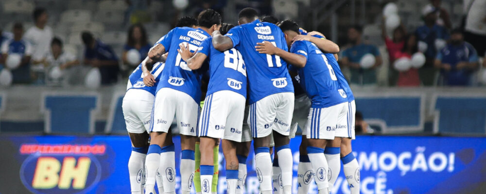 Destaque do Cruzeiro faz pedido para árbitros: ‘Comecem a dar coletiva’