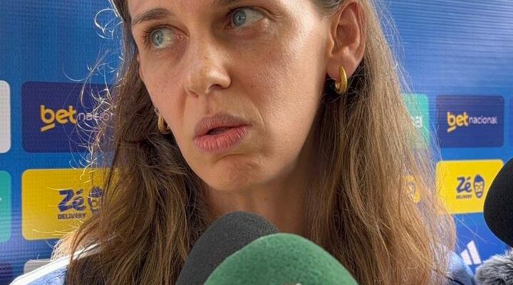 Diretora do Cruzeiro explica decisão sobre a base do feminino e revela planos