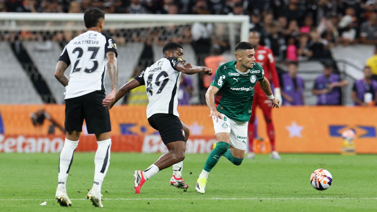Andreas Pereira e André em clássico entra Corinthians e Palmeiras pelo Campeonato Paulista (foto: Cesar Greco/Palmeiras)