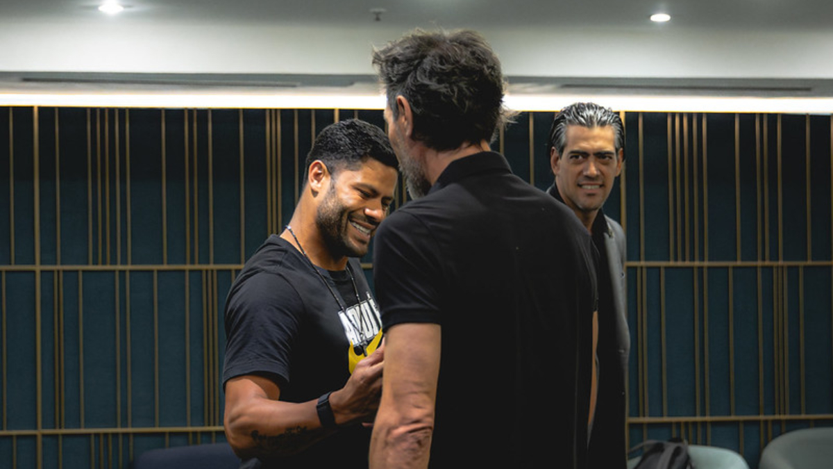 Hulk e Domínguez antes do jogo contra o Grêmio (foto: Pedro Souza / Atlético)
